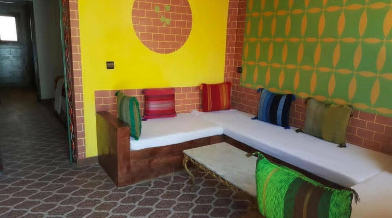 Hotel Complexe Rueda Ouslaf Esterno foto